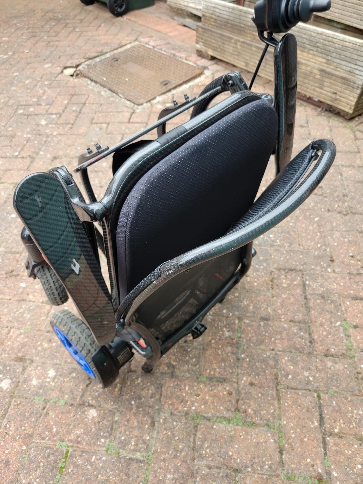 lightweight folding electric wheelchair - Image 9